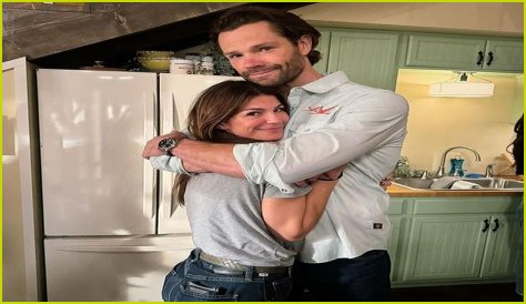 How tall is Genevieve Padalecki